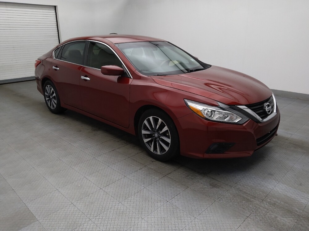 2017 Nissan Altima in Greenville, SC 29607 - 18109561 11