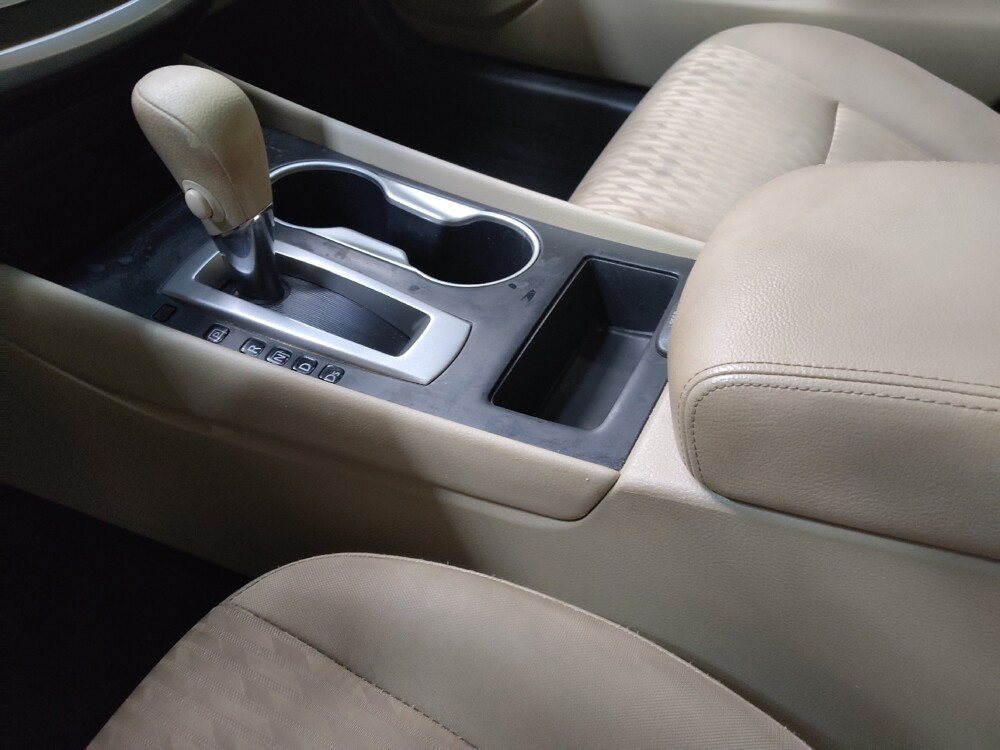 2017 Nissan Altima in Greenville, SC 29607 - 18109561 26