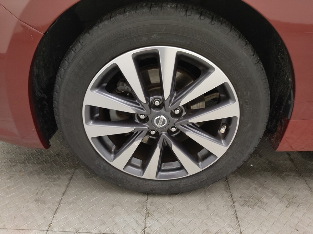 2017 Nissan Altima in Greenville, SC 29607 - 18109561 31