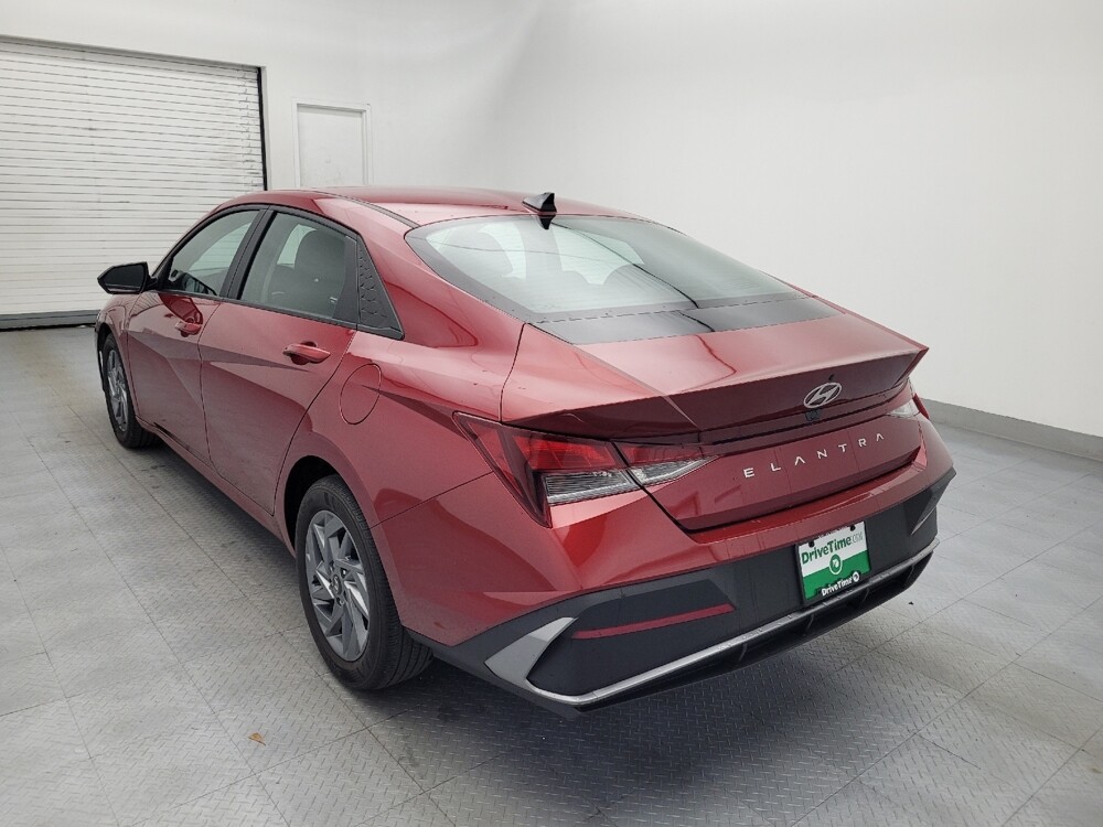 2024 Hyundai Elantra in Columbia, SC 29210 - 18109569 5