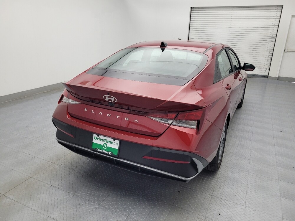 2024 Hyundai Elantra in Columbia, SC 29210 - 18109569 7