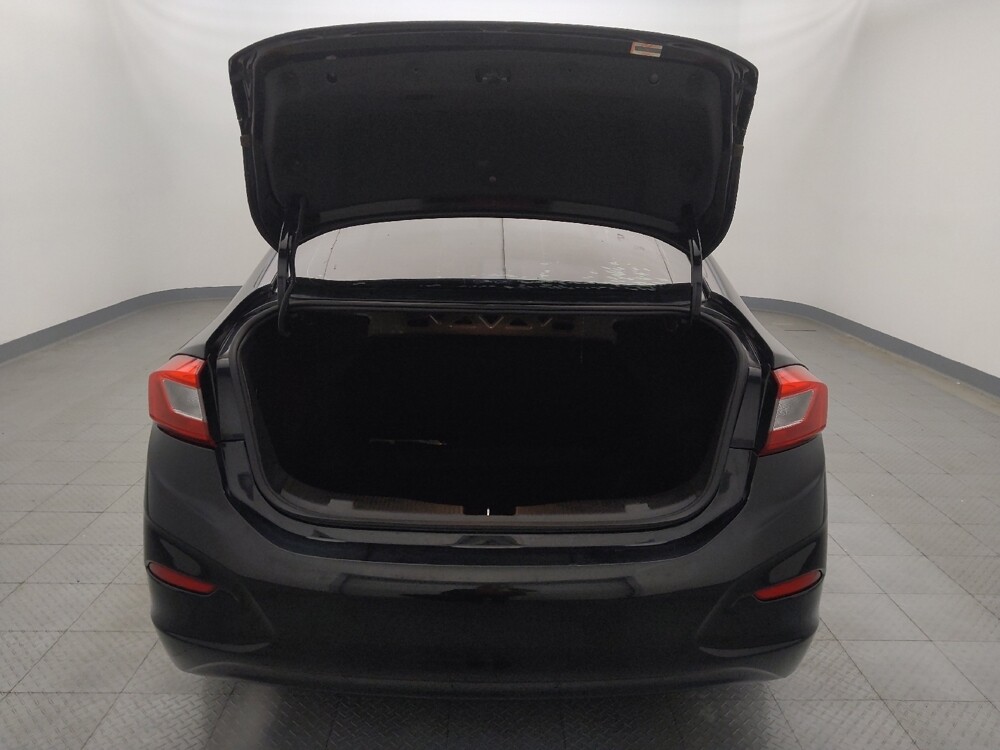 2018 Chevrolet Cruze in Houston, TX 77074 - 18109570 29