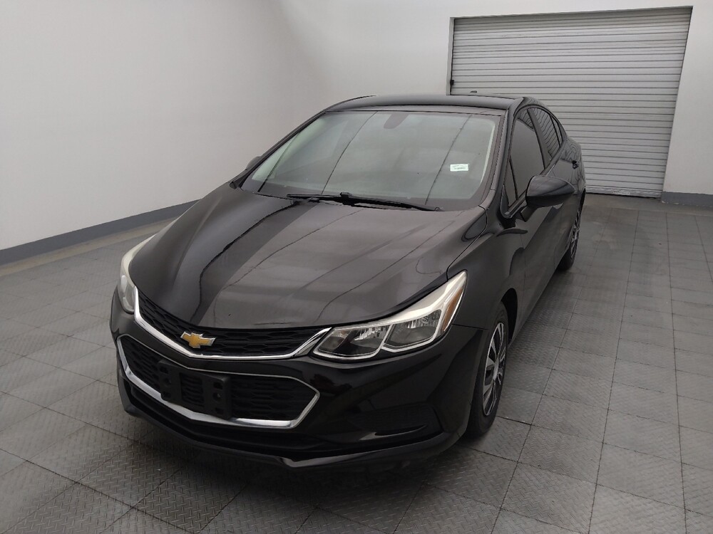 2018 Chevrolet Cruze in Houston, TX 77074 - 18109570 15