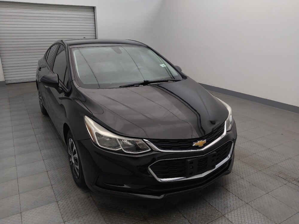 2018 Chevrolet Cruze in Houston, TX 77074 - 18109570 14