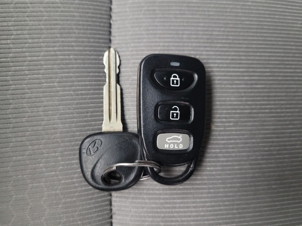 2017 Hyundai Elantra in Riverside, CA 92504 - 18109606 32