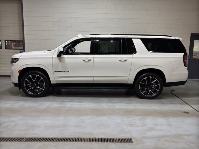 2021 Chevrolet Suburban in Burlington, WI 53105 - 18109633 2