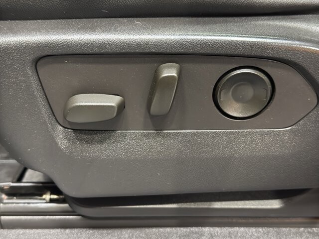 2021 Chevrolet Suburban in Burlington, WI 53105 - 18109633 18