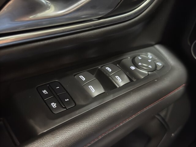 2021 Chevrolet Suburban in Burlington, WI 53105 - 18109633 33