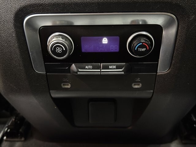 2021 Chevrolet Suburban in Burlington, WI 53105 - 18109633 14