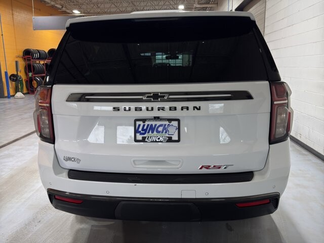 2021 Chevrolet Suburban in Burlington, WI 53105 - 18109633 4