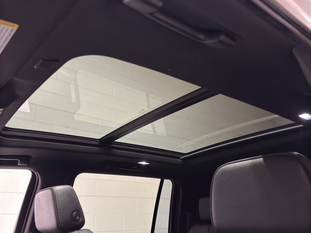 2021 Chevrolet Suburban in Burlington, WI 53105 - 18109633 35