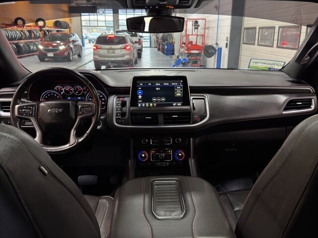 2021 Chevrolet Suburban in Burlington, WI 53105 - 18109633 15