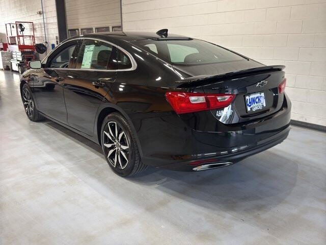 2022 Chevrolet Malibu in Burlington, WI 53105 - 18109638 3