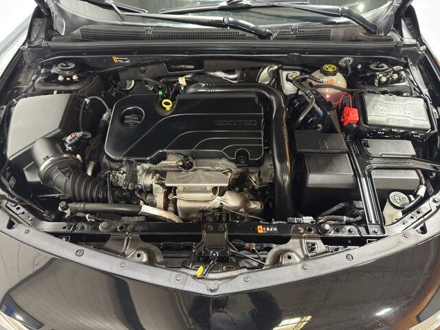 2022 Chevrolet Malibu in Burlington, WI 53105 - 18109638 32