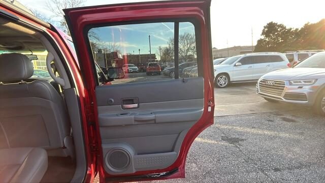 2006 Dodge Durango in Greenville, SC 29607 - 18109642 18