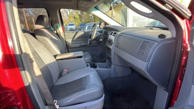 2006 Dodge Durango in Greenville, SC 29607 - 18109642 16