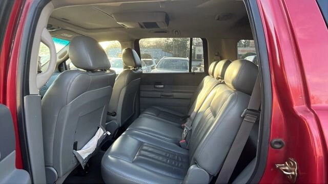 2006 Dodge Durango in Greenville, SC 29607 - 18109642 26