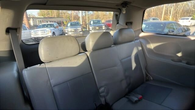 2006 Dodge Durango in Greenville, SC 29607 - 18109642 20