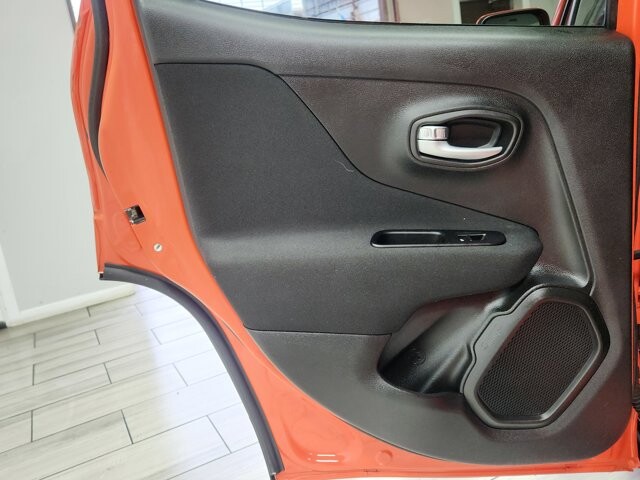 2020 Jeep Renegade in Cinnaminson, NJ 08077 - 18109645 12