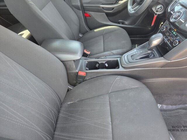 2018 Ford Focus in Mesa, AZ 85212 - 18109652 31