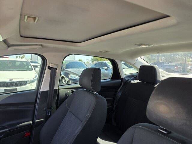 2018 Ford Focus in Mesa, AZ 85212 - 18109652 15