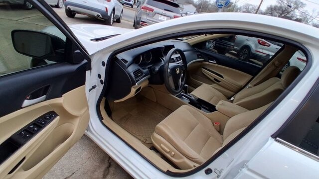 2012 Honda Accord in Cartersville, GA 30120 - 18109657 7