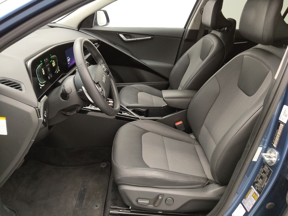 2023 Kia Niro in St. Louis, MO 63136 - 18109667 17