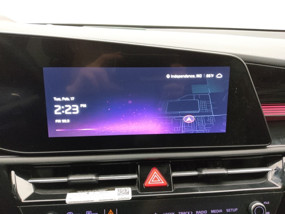 2023 Kia Niro in St. Louis, MO 63136 - 18109667 25