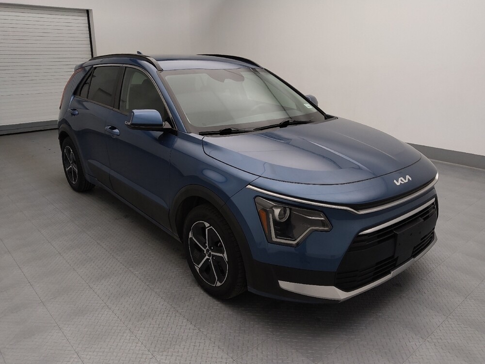 2023 Kia Niro in St. Louis, MO 63136 - 18109667 13