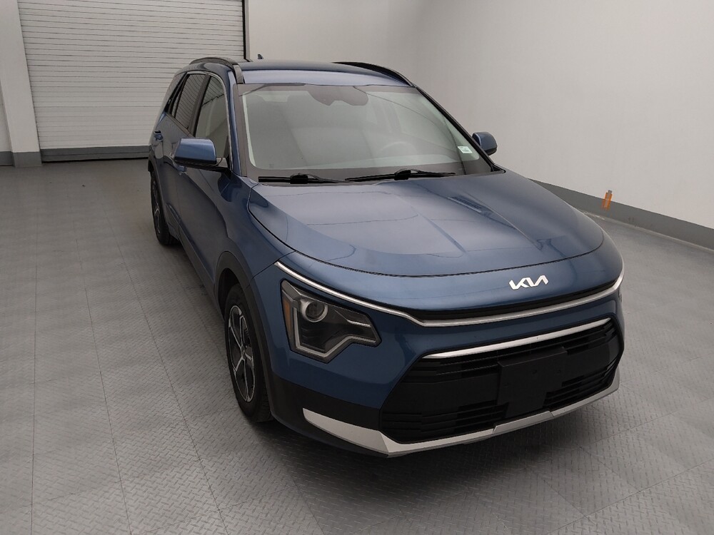 2023 Kia Niro in St. Louis, MO 63136 - 18109667 14