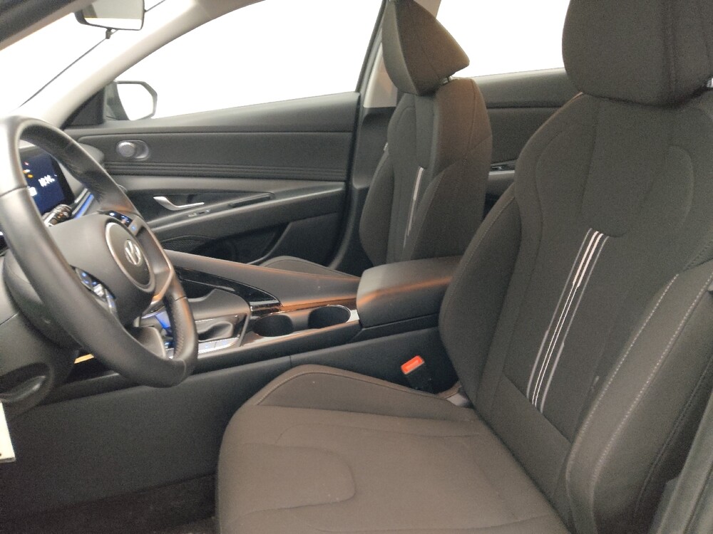 2025 Hyundai Elantra in Duluth, GA 30096 - 18109689 17