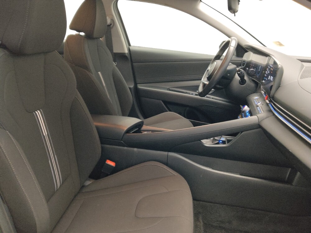 2025 Hyundai Elantra in Duluth, GA 30096 - 18109689 21