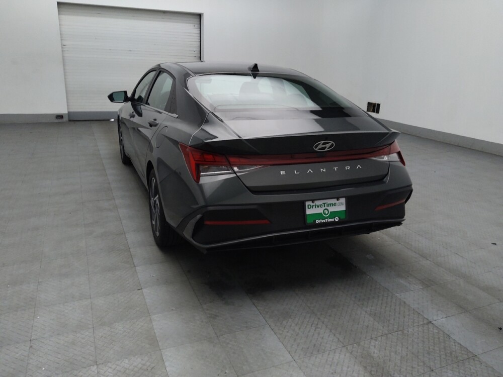 2025 Hyundai Elantra in Duluth, GA 30096 - 18109689 5