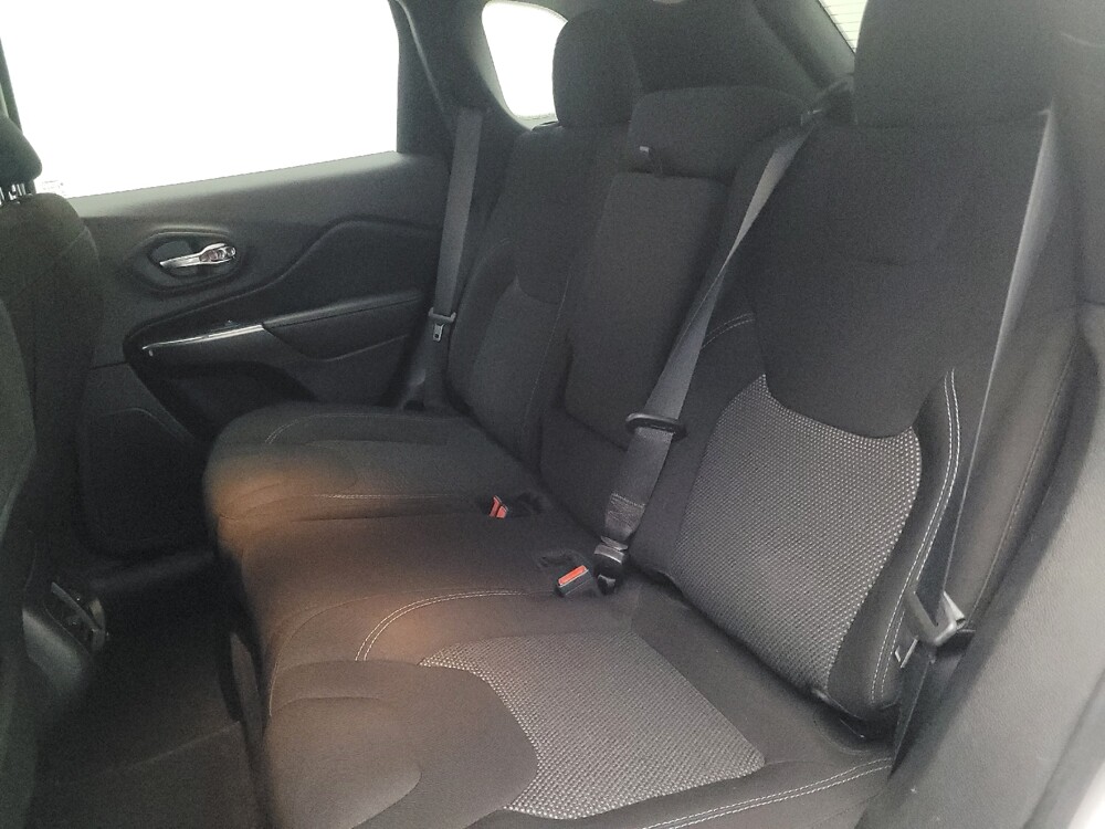 2020 Jeep Cherokee in Conyers, GA 30094 - 18109692 18