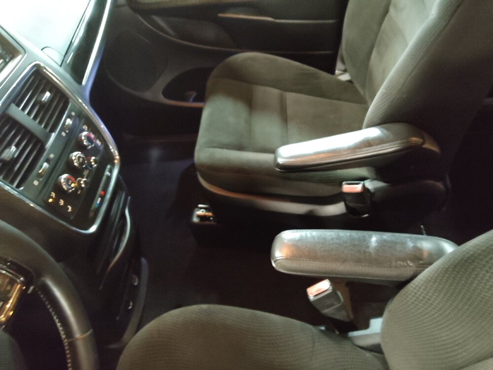 2018 Dodge Grand Caravan in Tulsa, OK 74145 - 18109702 26