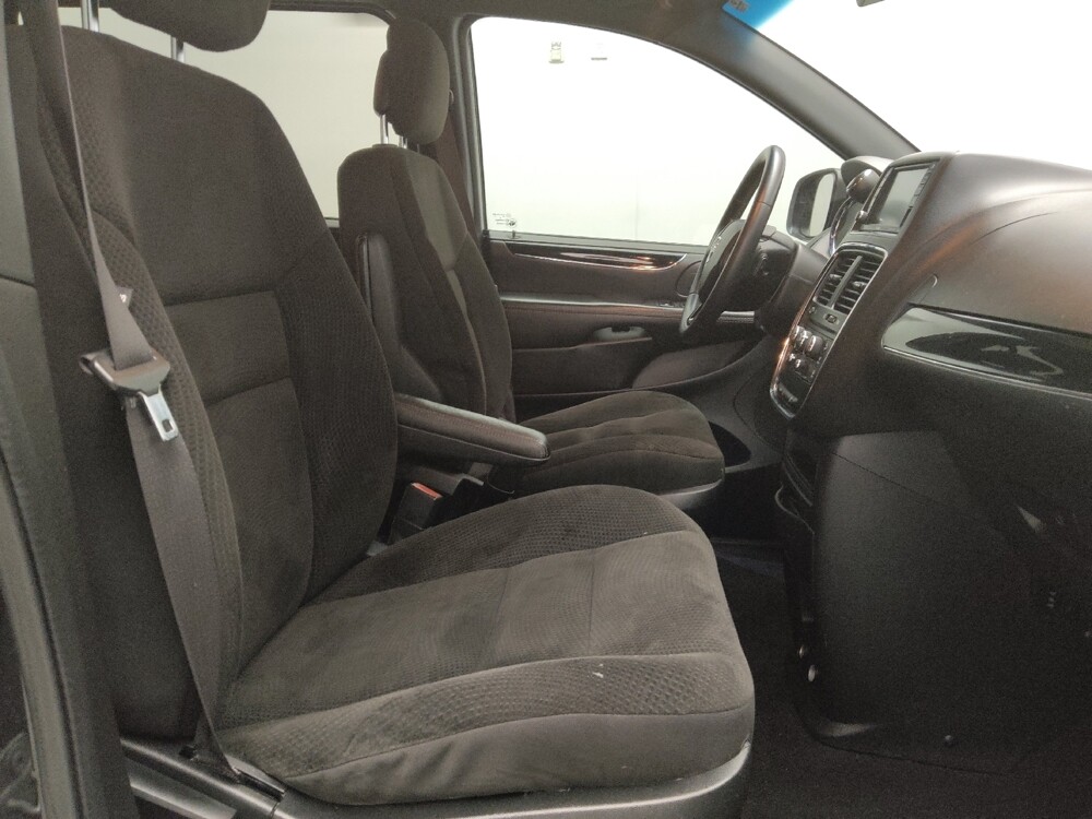 2018 Dodge Grand Caravan in Tulsa, OK 74145 - 18109702 21