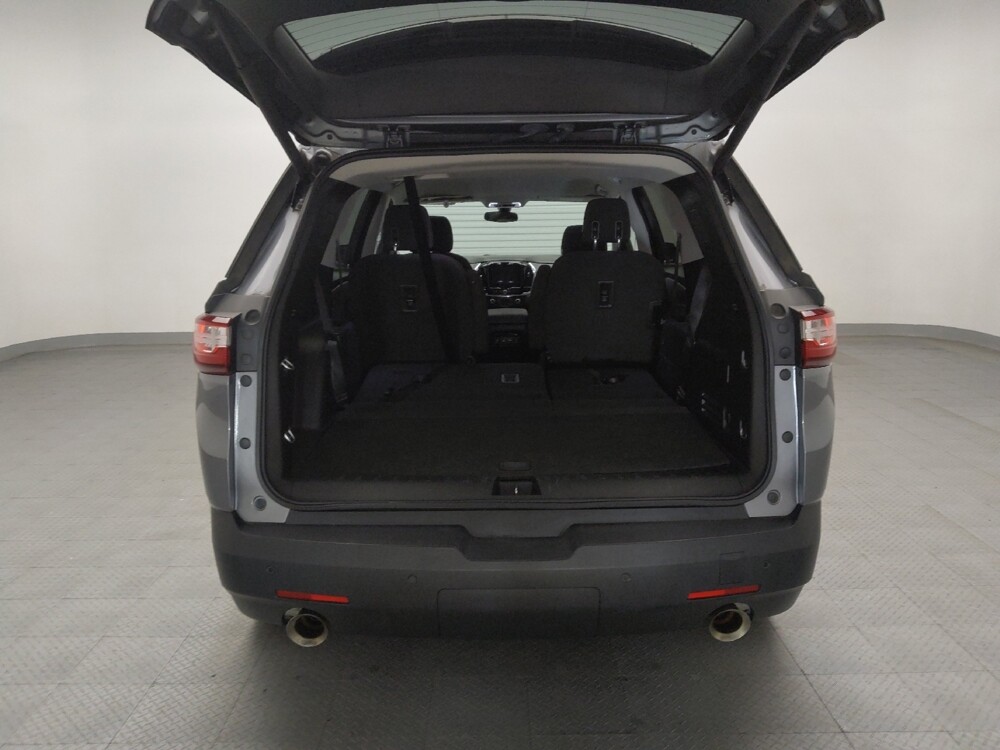 2018 Chevrolet Traverse in Tulsa, OK 74145 - 18109709 29