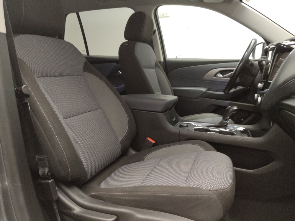 2018 Chevrolet Traverse in Tulsa, OK 74145 - 18109709 21