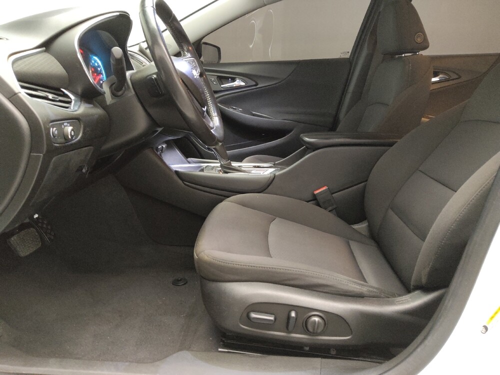 2018 Chevrolet Malibu in El Paso, TX 79907 - 18109712 17