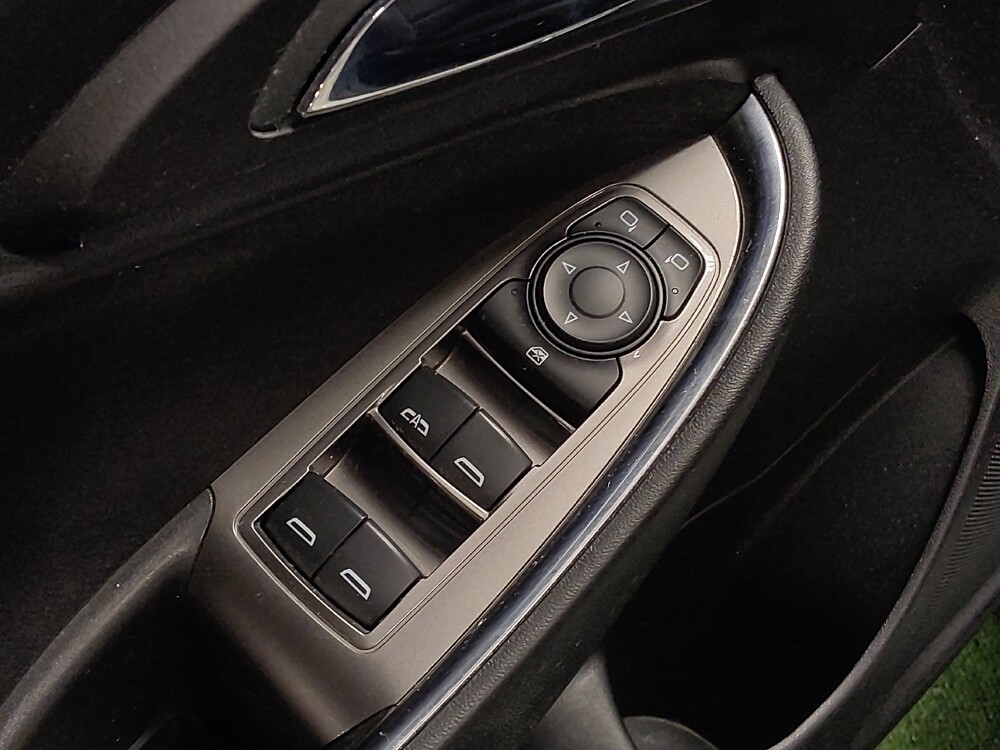 2018 Chevrolet Malibu in El Paso, TX 79907 - 18109712 27