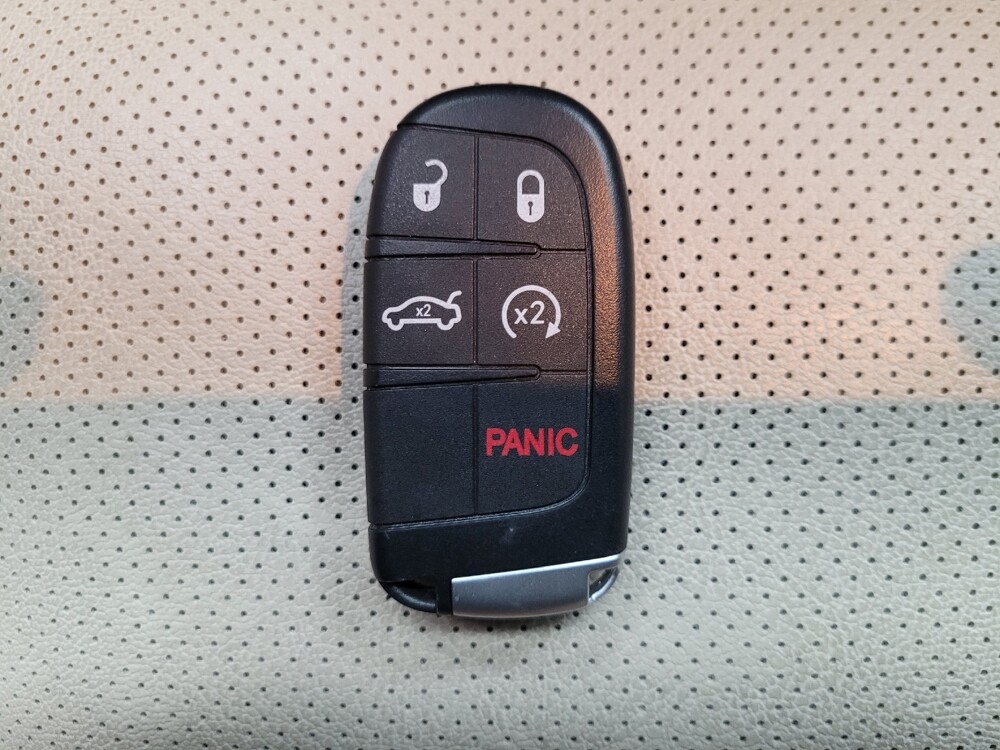 2015 Jeep Grand Cherokee in Reno, NV 89502 - 18109752 32