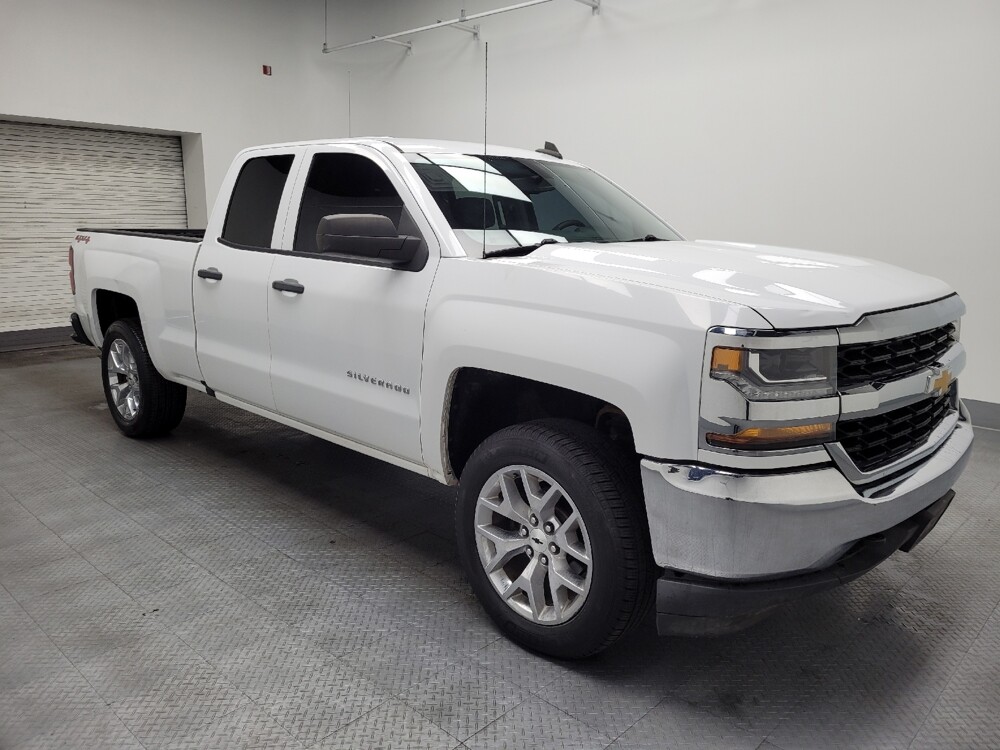 2017 Chevrolet Silverado 1500 in Las Vegas, NV 89102 - 18109753 11
