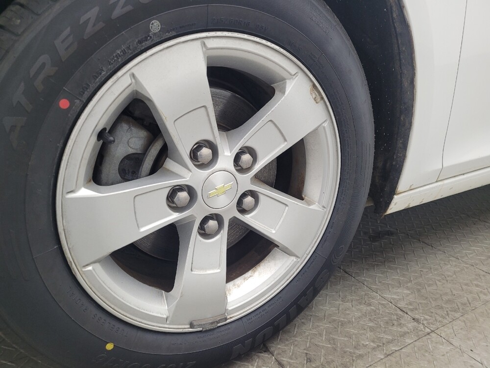 2016 Chevrolet Malibu in Lauderdale Lakes, FL 33313 - 18109781 31