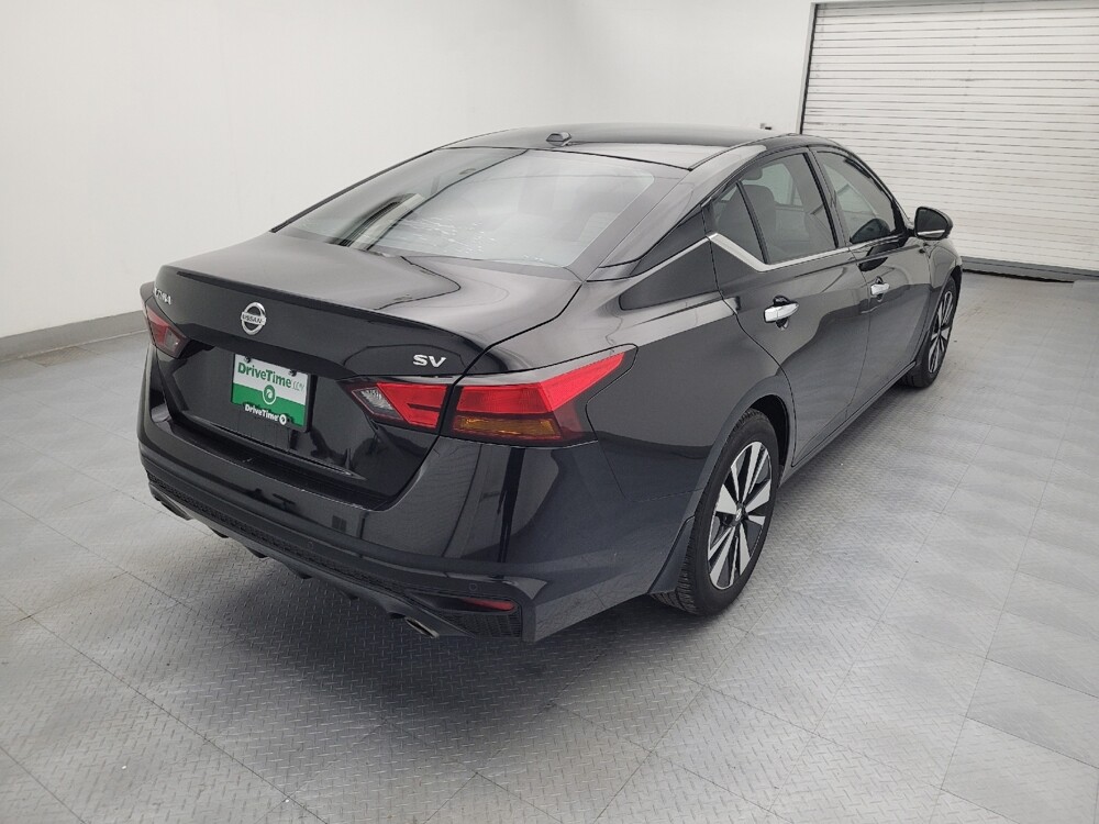2019 Nissan Altima in Greenville, SC 29607 - 18109796 9