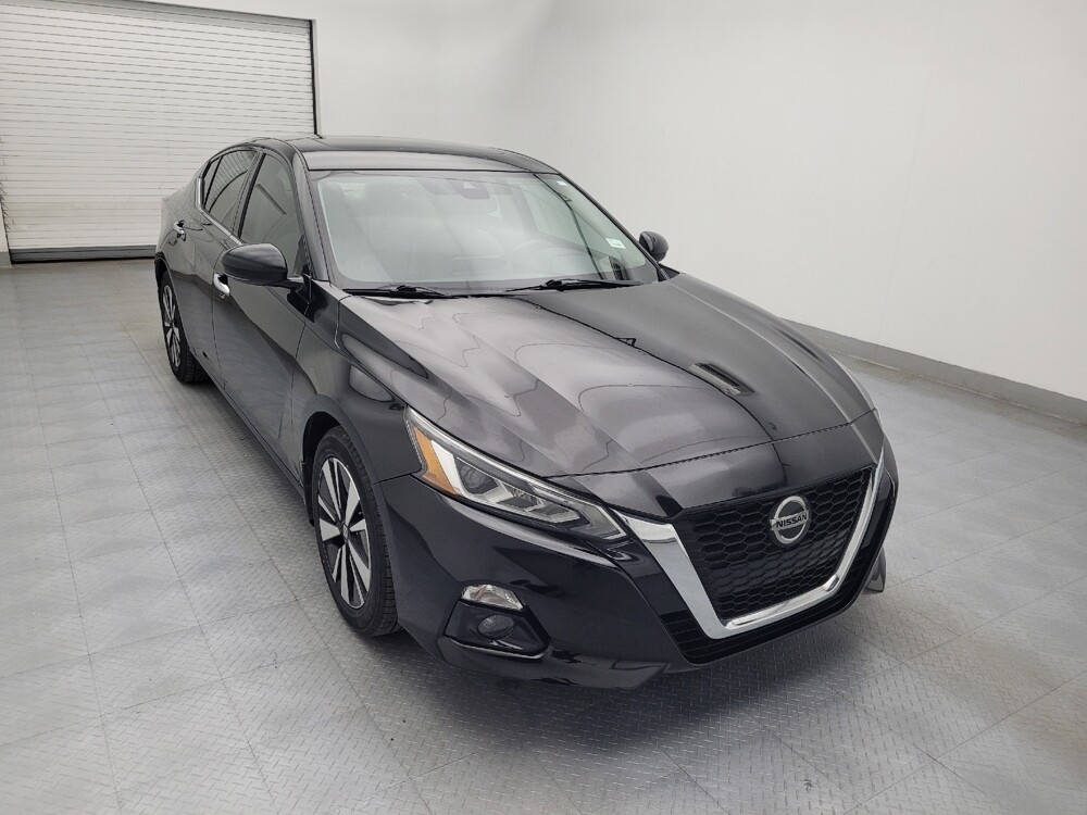 2019 Nissan Altima in Greenville, SC 29607 - 18109796 13