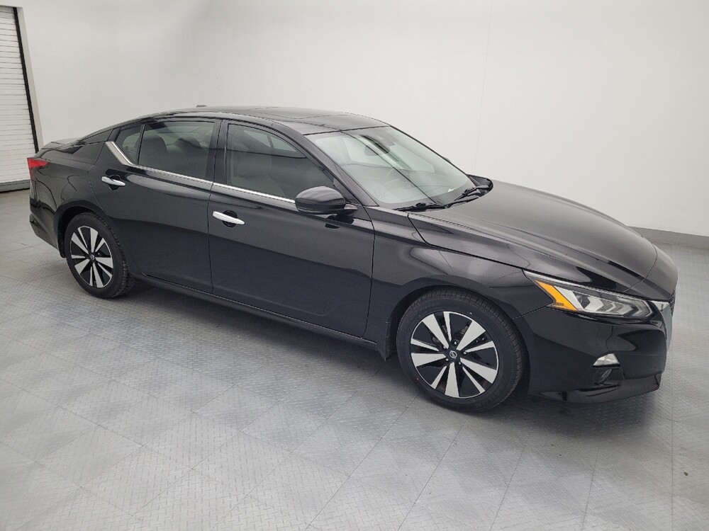 2019 Nissan Altima in Greenville, SC 29607 - 18109796 11
