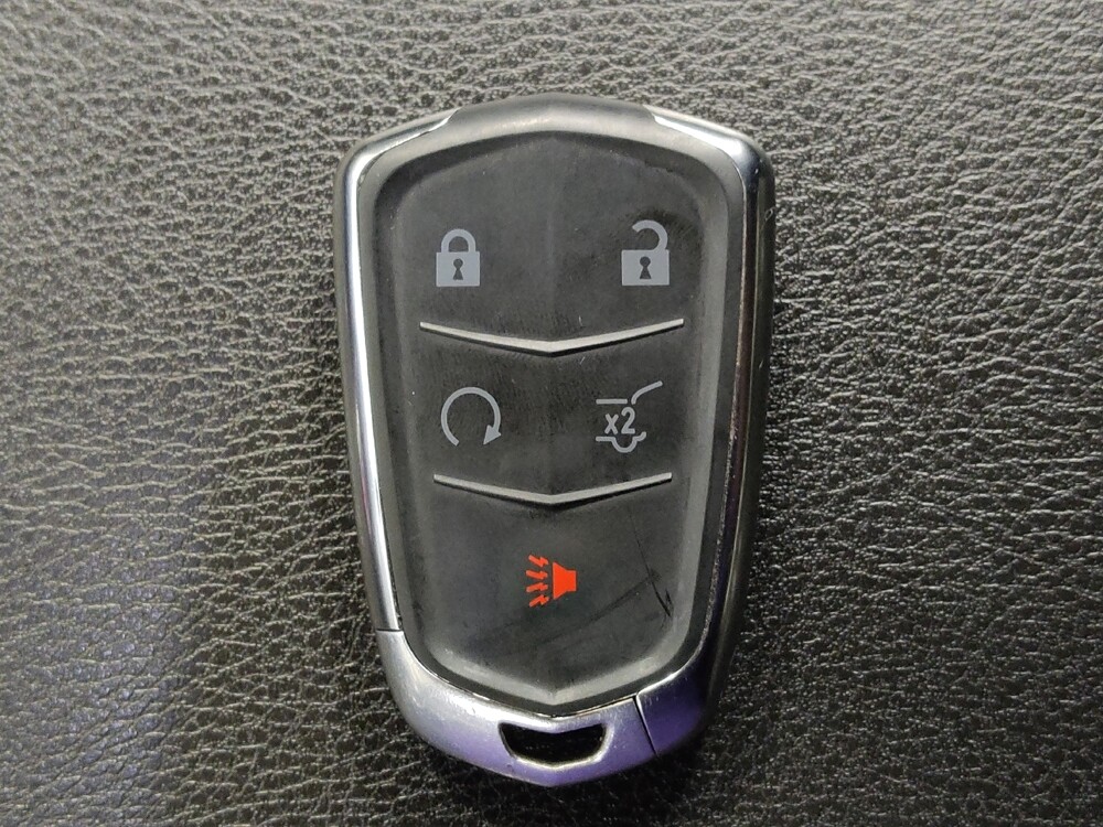 2019 Cadillac XT4 in Live Oak, TX 78233 - 18109832 32