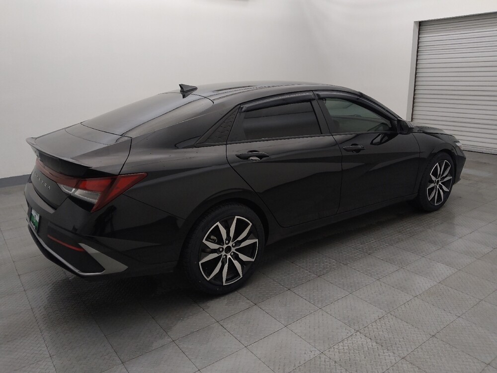 2025 Hyundai Elantra in Houston, TX 77074 - 18109843 10