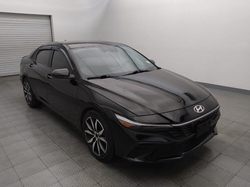 2025 Hyundai Elantra in Houston, TX 77074 - 18109843 13