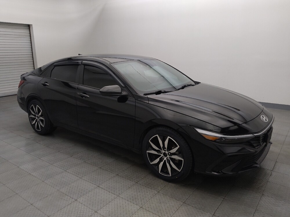 2025 Hyundai Elantra in Houston, TX 77074 - 18109843 11